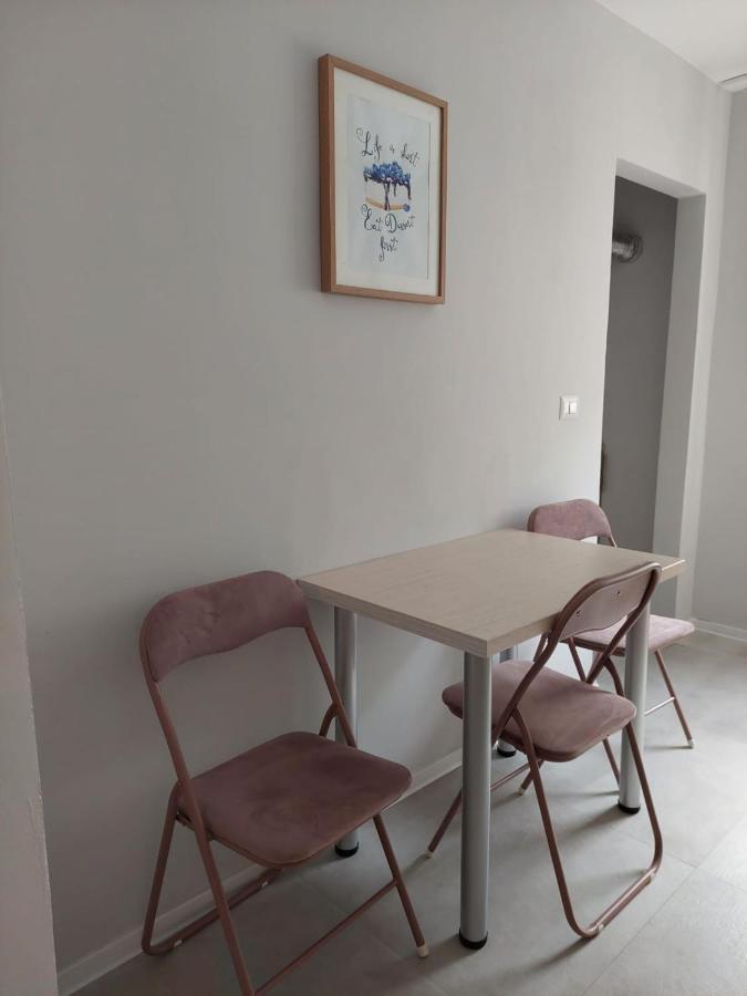 Ela'S Apartment Baile Herculane Bagian luar foto